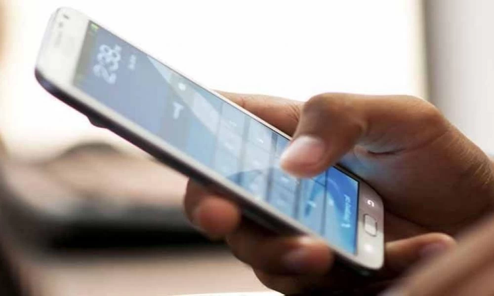 Πιστοποιημένο διαβατήριο υγείας σε μια εφαρμογή στο smartphone